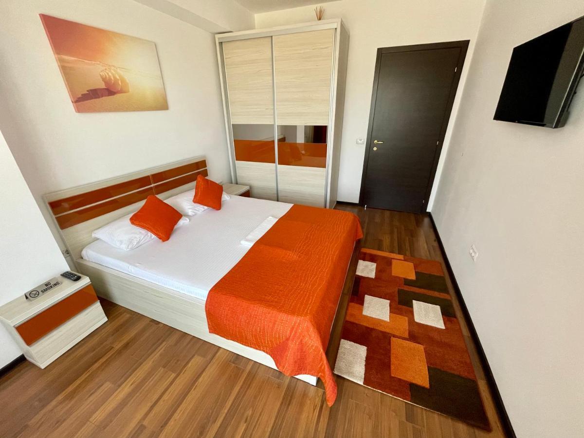 Alcomar Apartment - Summerland Mamaia Esterno foto