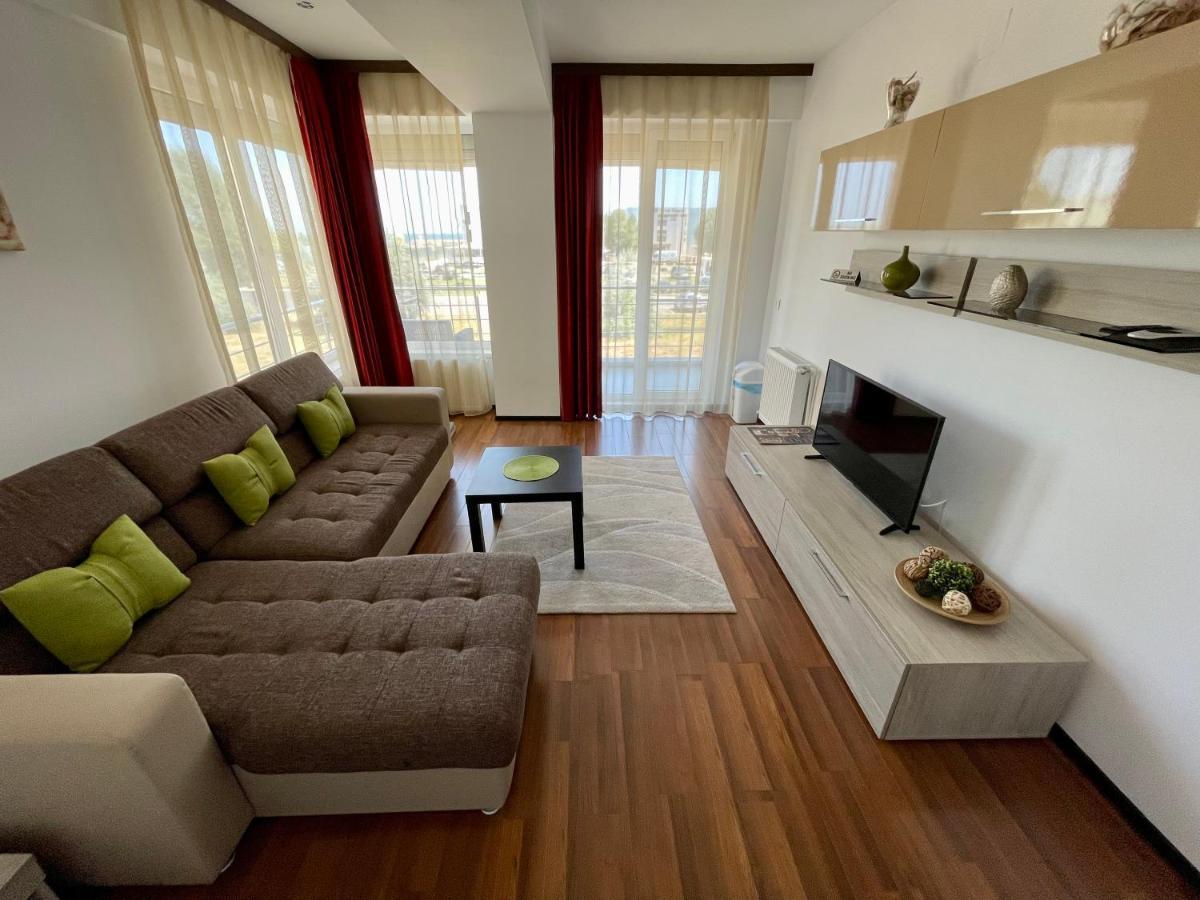 Alcomar Apartment - Summerland Mamaia Esterno foto
